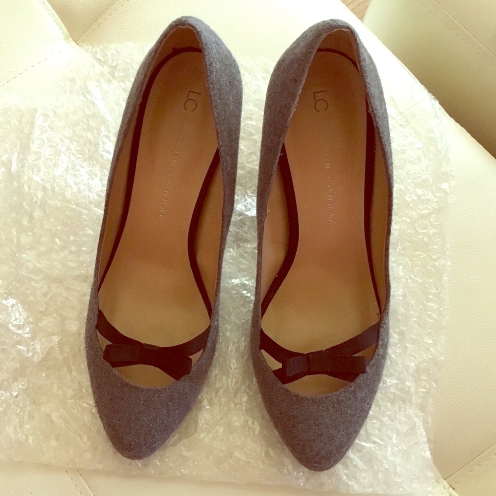 High heel shoes